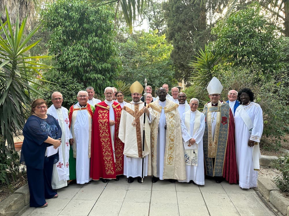Read more about the article Bishop Sean enthroned in St Paul’s Cathedral Nicosia